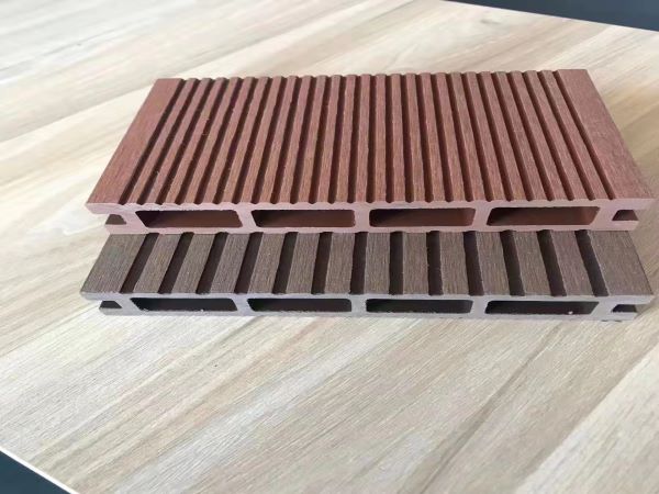 張家口方孔木塑地板產品展示